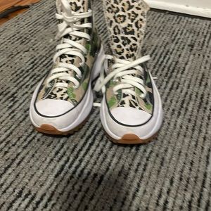 SIZE 7 in Woman’s SIZE 5.5 in Men’s